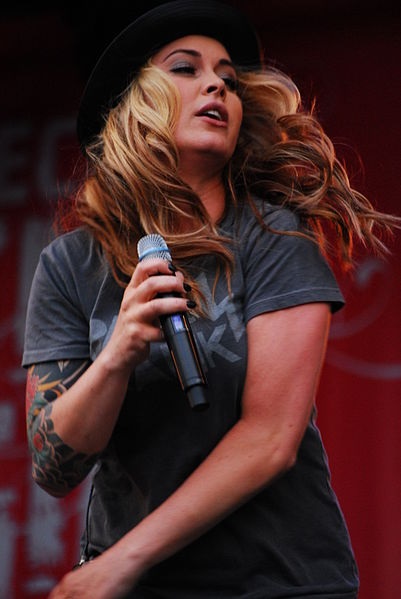 Anouk - click here